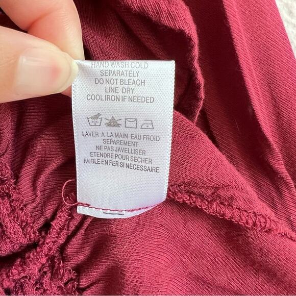 RO&DE Womens Burgundy Tiered Lace Blouse - Picture 9 of 13